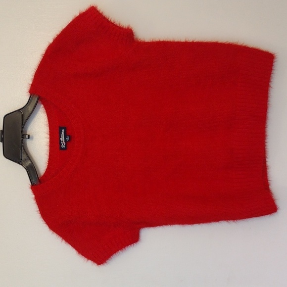 NEW Red Short Sleeve Cropped Sweater size Small - Picture 1 of 8